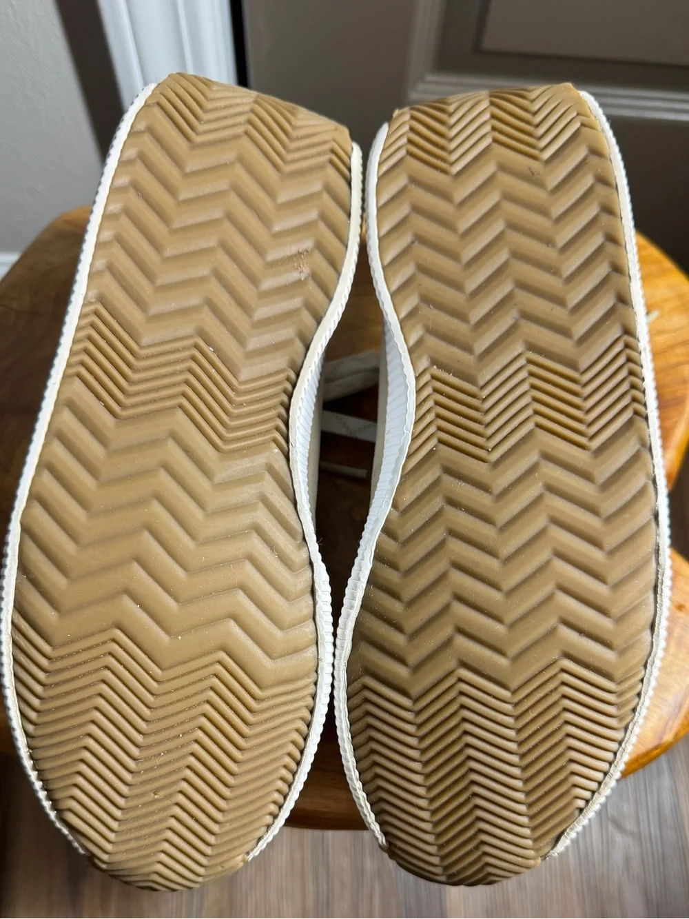 Sorel Women's Out 'N About Plus Waterproof Lace Sneakers Tan/White Mesh Sz. 6.5 - Picture 13 of 16